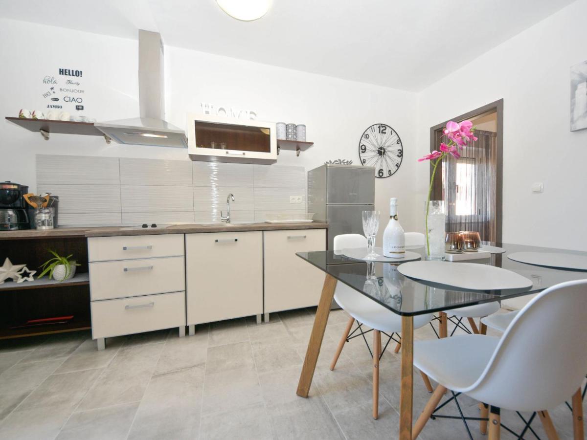 Apartment Silvija-4 By Interhome วีร์ ภายนอก รูปภาพ